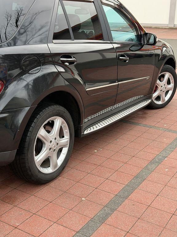 Gebraucht Mercedes ML280 190 PS (139 kW) 2007 Schwarz SUV