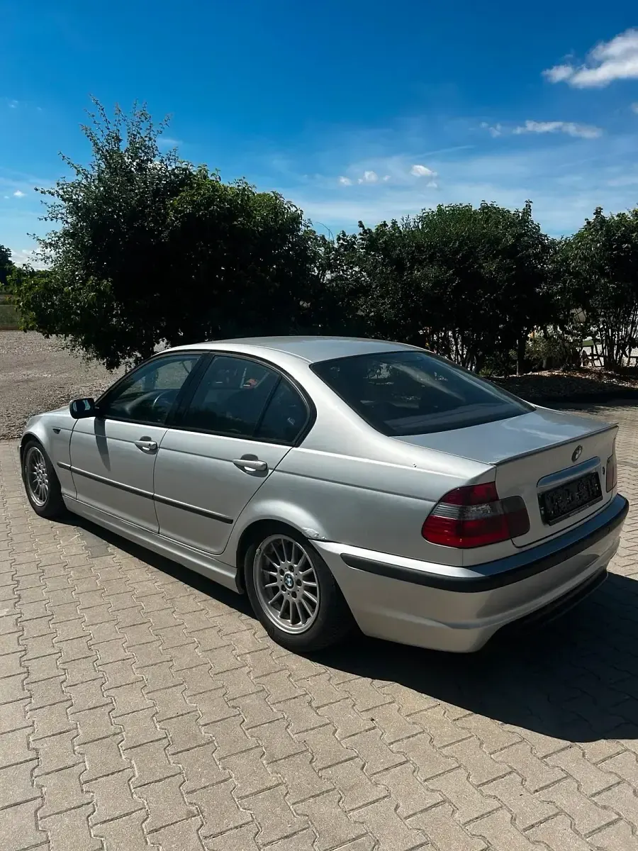 Gebraucht BMW 320 M Sport 150 PS (110 kW) 2003 Silber Limousine