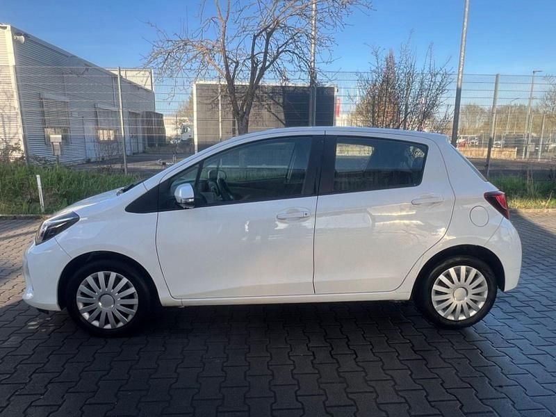 Gebraucht Toyota Yaris Comfort 99 PS (72 kW) 2016 Weiß Kleinwagen