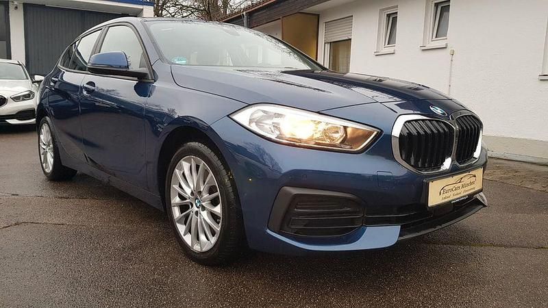 Blau Gebraucht 2020 BMW 120 Kleinwagen | 21.450 € (Fairer Preis) - Bild 1/4