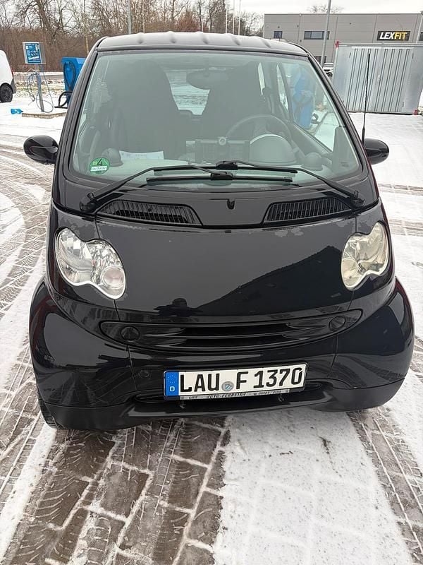Schwarz Gebraucht 2004 Smart ForTwo Coupé Coupé | 2.200 € - Bild 1/4