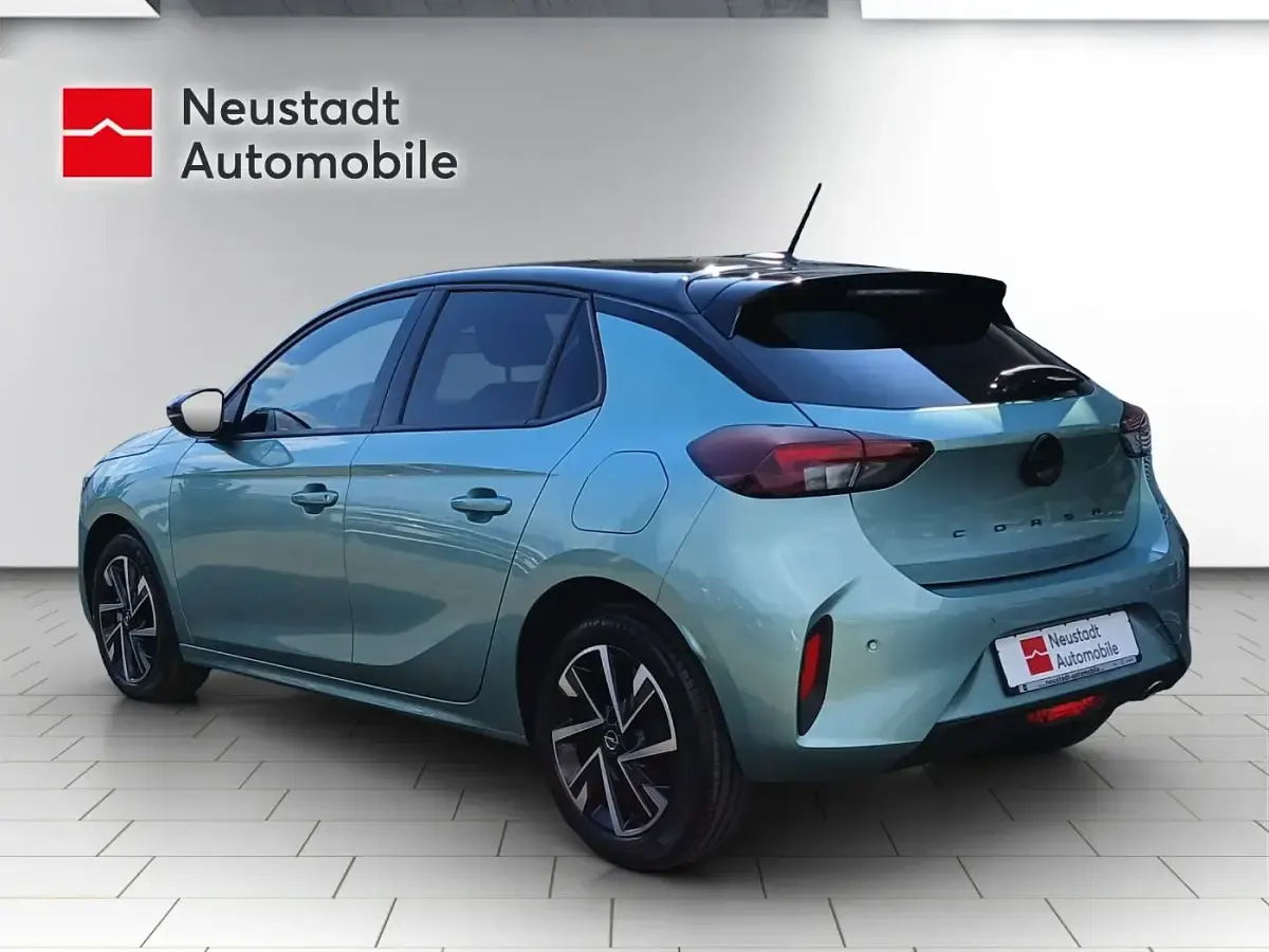 Używany Opel Corsa 101 KM (74 kW) 2026 Zielony Hatchback