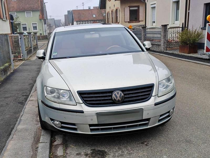 Usado VW Phaeton 239 HP (175 kW) 2009 Prateado Sedan