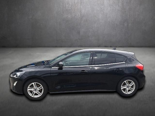 Schwarz Gebraucht 2021 Ford Focus Cool & Connect Limousine | 15.990 € (Superpreis) - Bild 1/4