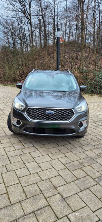 Grau Gebraucht 2019 Ford Kuga Vignale SUV | 22.000 € (Teuer) - Bild 1/4