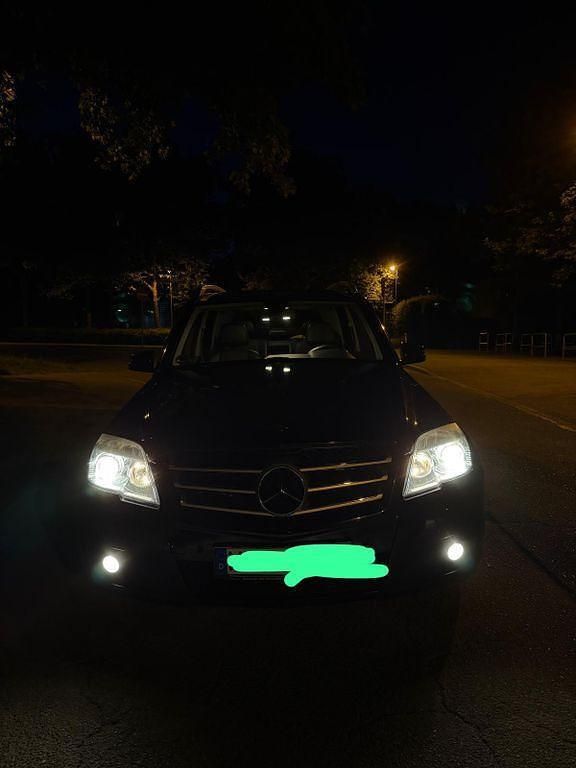 Schwarz Gebraucht 2009 Mercedes GLK320 SUV | 5.600 € (Fairer Preis) - Bild 1/4