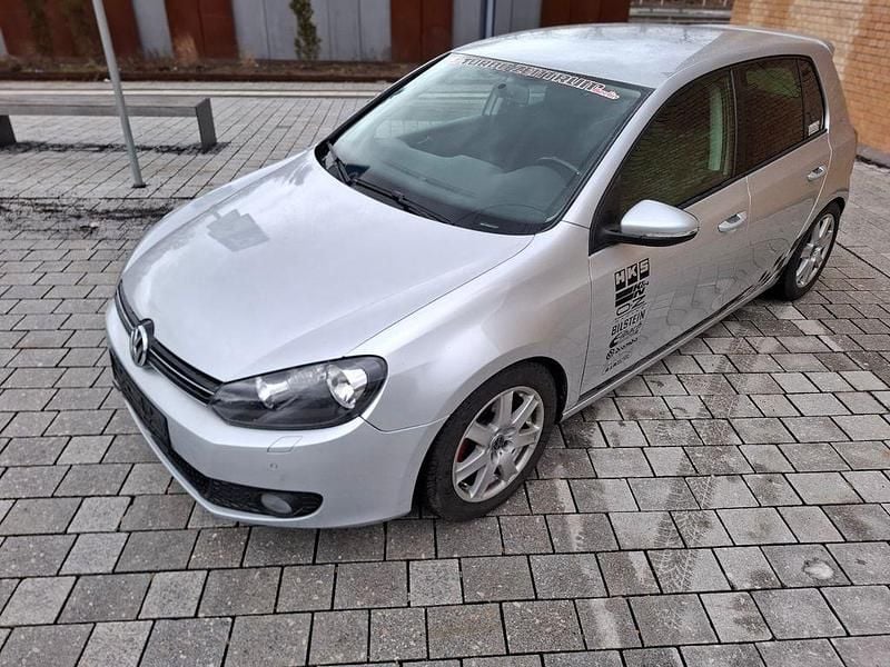 Gebraucht VW Golf VI 122 PS (89 kW) 2009 Weiß Kleinwagen