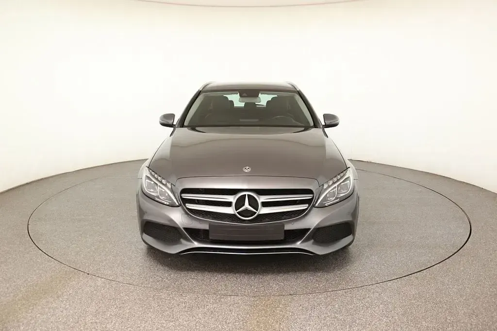 Gebraucht Mercedes C200 Avantgarde 184 PS (135 kW) 2018 Selenitgrau Kombi