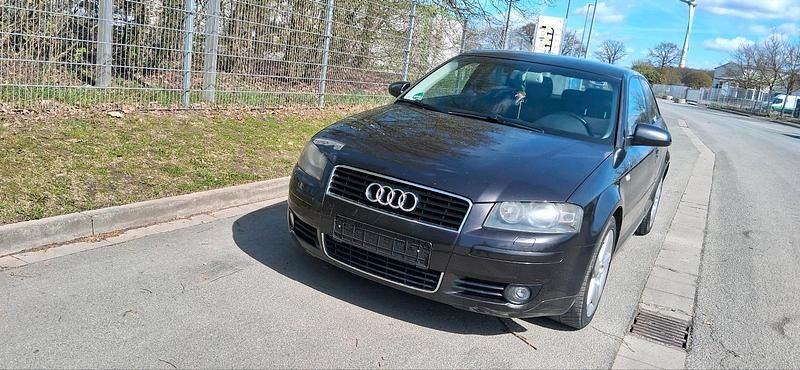 Gebraucht Audi A3 105 PS (77 kW) 2003 Schwarz Kleinwagen