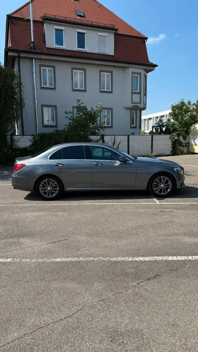 Gebraucht Mercedes C180 160 PS (117 kW) 2016 Silber Limousine