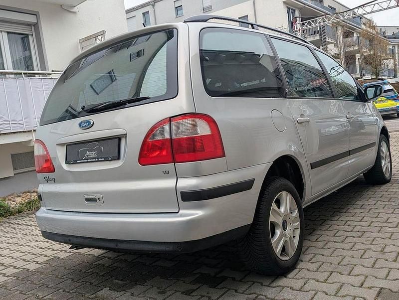 Gebraucht Ford Galaxy Ghia 204 PS (150 kW) 2003 Silber Van / Kleinbus