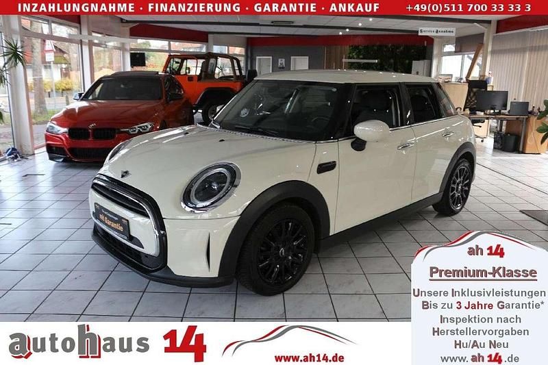 Weiß Gebraucht 2022 Mini Cooper Kleinwagen | 19.950 € (Fairer Preis) - Bild 1/3