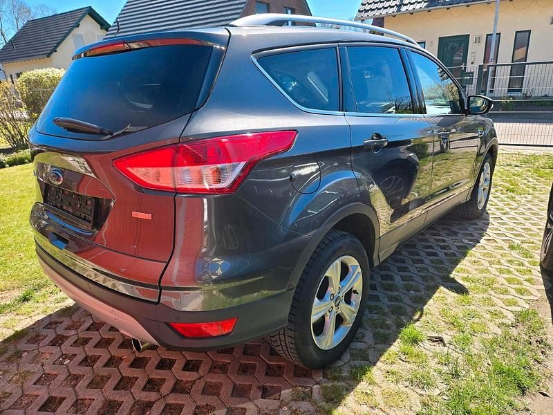 Używany Ford Kuga Titanium 150 KM (110 kW) 2016 Szary SUV