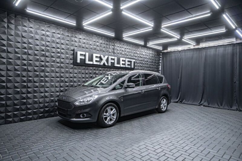 Grau Gebraucht 2018 Ford S-MAX Business Edition Van / Kleinbus | 19.990 € (Fairer Preis) - Bild 1/4