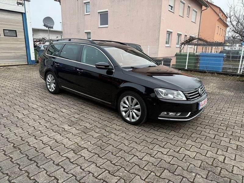 Schwarz Gebraucht 2014 VW Passat Sportline Kombi | 8.650 € (Guter Preis) - Bild 1/4