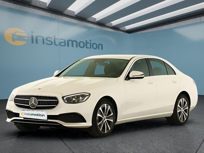 Weiß Gebraucht 2021 Mercedes E300 Limousine | 29.149 € (Guter Preis) - Bild 1/4