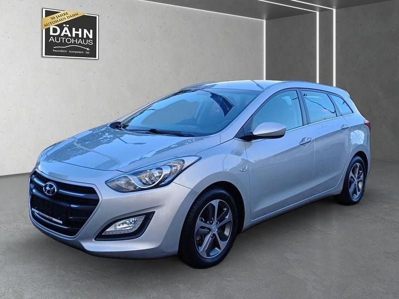 Gebraucht 2015 Hyundai i30 Trend Kombi | 10.990 € (Guter Preis) - Bild 1/4