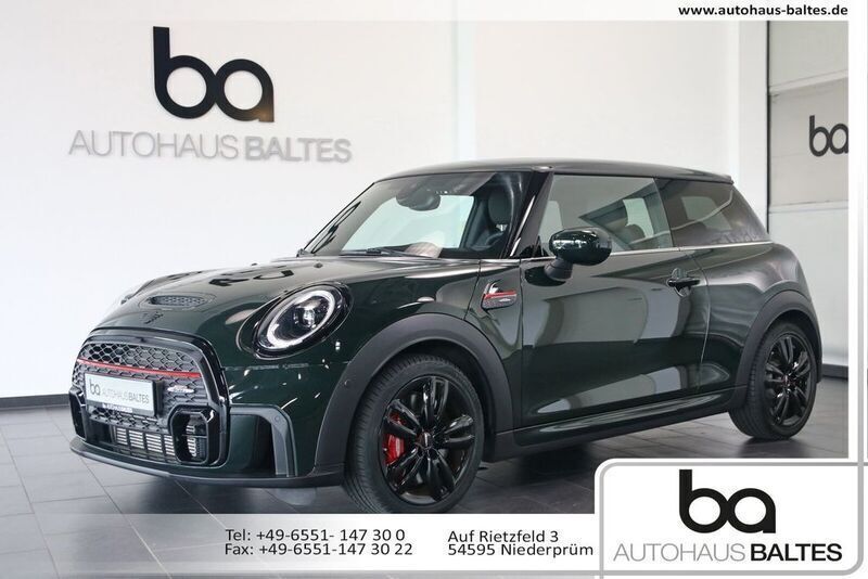 Second-hand Mini John Cooper Works 231 CP (169 kW) 2023 Verde Hatchback