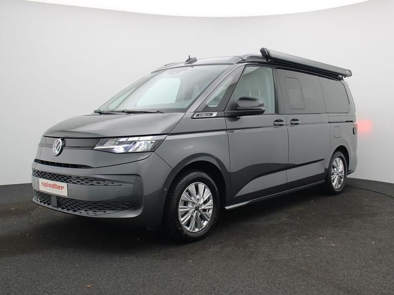 Gebraucht VW California Beach 150 PS (110 kW) 2024 Grau (indiumgrau metallic) Van