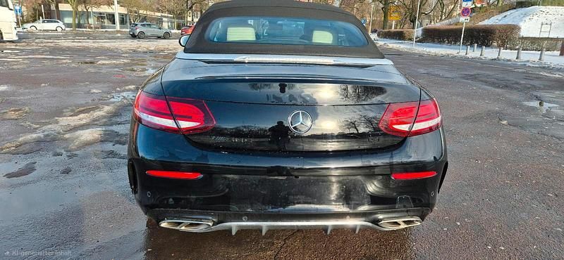 Gebraucht Mercedes C180 AMG line 156 PS (114 kW) 2020 Schwarz Cabrio