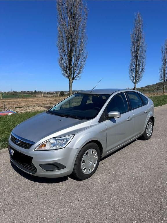 Gebraucht Ford Focus Style 125 PS (91 kW) 2009 Silber Limousine