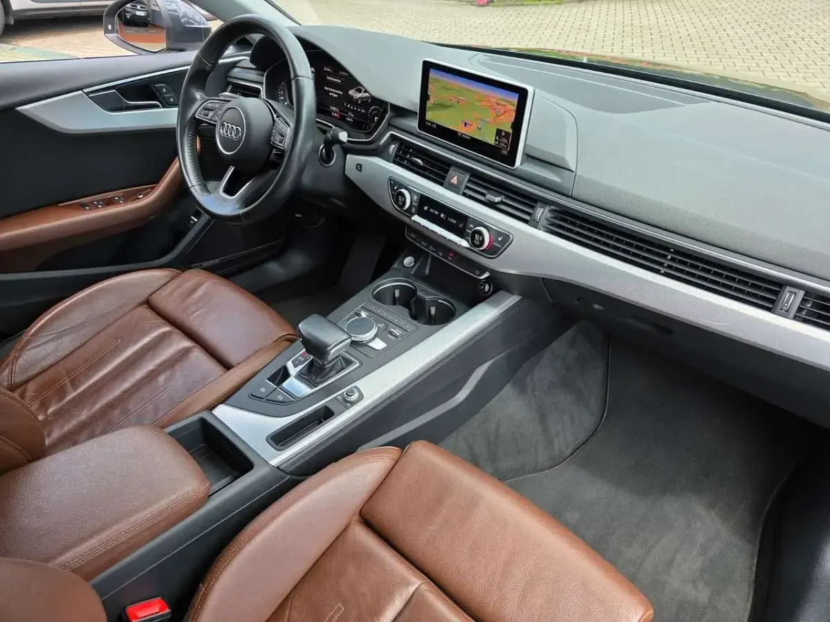 Gebraucht Audi A5 Design 190 PS (139 kW) 2019 Manhattangrau Coupé