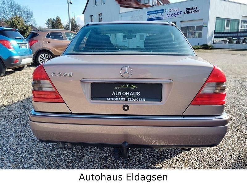 Gebraucht Mercedes C220 Elegance 150 PS (110 kW) 1995 Braun Limousine