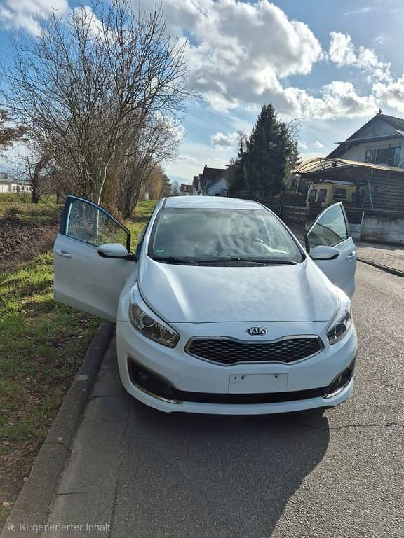 Gebraucht Kia Ceed Edition 7 101 PS (74 kW) 2018 Weiß Kleinwagen