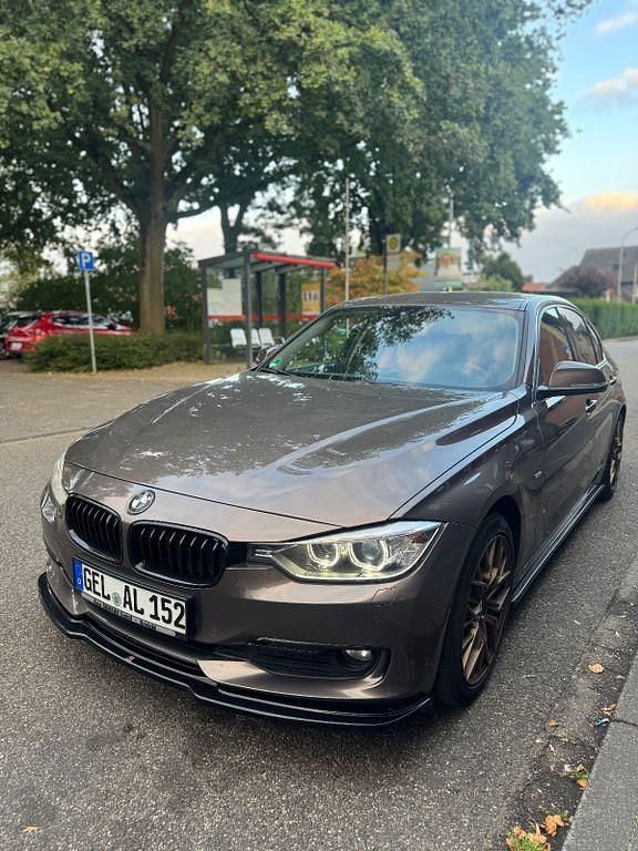 Braun Gebraucht 2015 BMW 320 Luxury Line Limousine | 12.999 € (Etwas zu teuer) - Bild 1/4