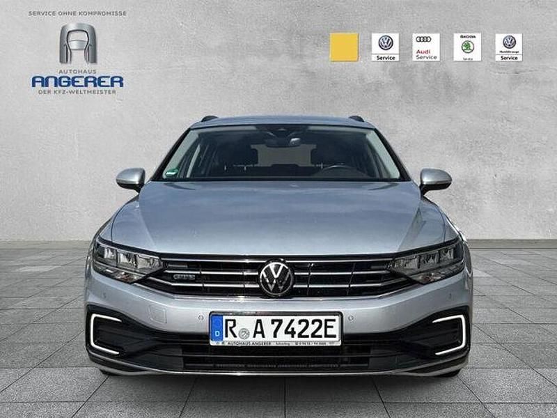 Gebraucht VW Passat GTE 218 PS (160 kW) 2022 Silber Kombi
