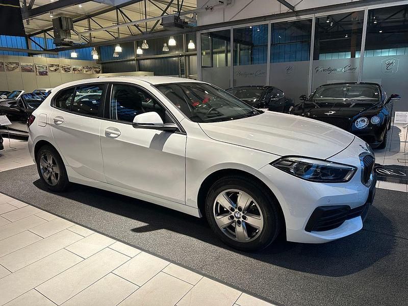 Gebraucht BMW 118 Advantage 136 PS (100 kW) 2023 Weiß Kleinwagen