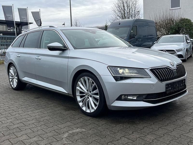 Gebraucht Skoda Superb Style 190 PS (139 kW) 2018 Silber Kombi