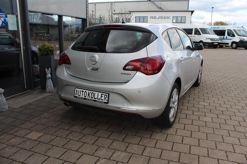 Gebraucht Opel Astra Energy 170 PS (125 kW) 2014 Silber Limousine