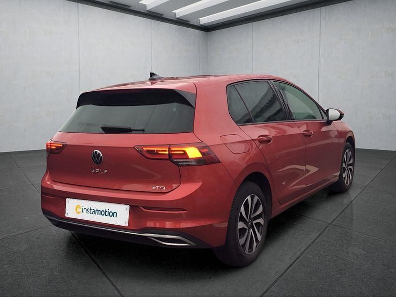 Gebraucht VW Golf VIII 110 PS (80 kW) 2022 Rot Kleinwagen