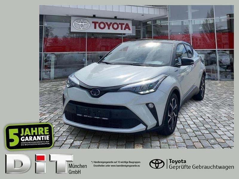White pearl/ black Gebraucht 2022 Toyota Matrix Team SUV | 22.490 € - Bild 1/4