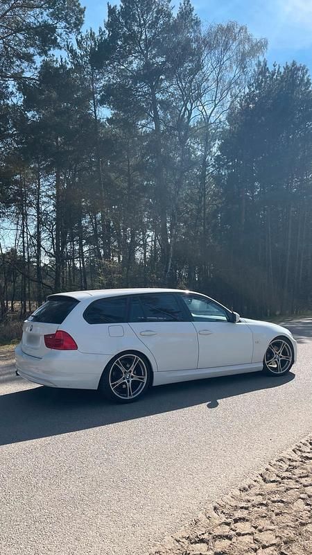 Gebraucht BMW 318 170 PS (125 kW) 2008 Weiß Kombi