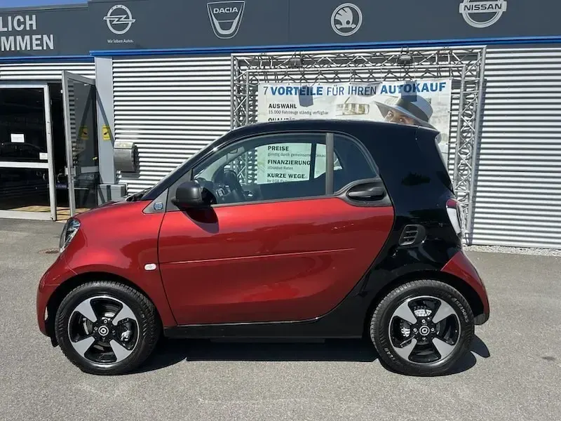Gebraucht Smart ForTwo Electric Drive Exclusive 60 kW (82 PS) 2024 Rot metallic