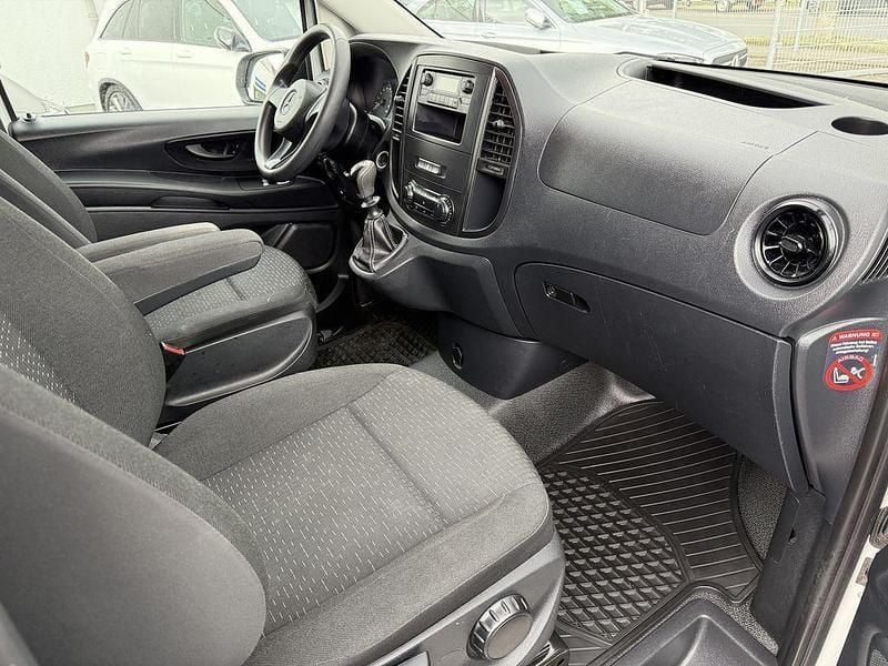 Gebraucht Mercedes Vito 102 PS (75 kW) 2021 Arktikweiss mb 9147 Van