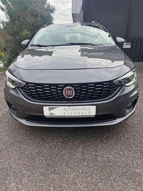 Schwarz Gebraucht 2018 Fiat Tipo Lounge Kombi | 7.800 € (Guter Preis) - Bild 1/4