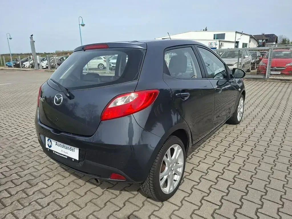 Usata Mazda 2 86 CV (63 kW) 2007 Grigio Utilitaria