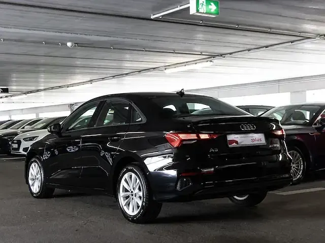 Gebraucht Audi A3 Basis 110 PS (80 kW) 2024 Schwarz Limousine