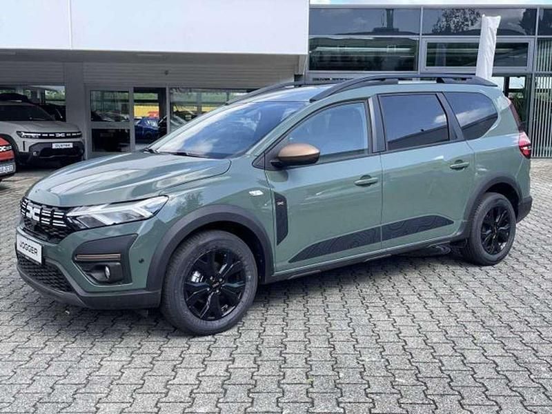 Neu Dacia Jogger Extreme 110 PS (80 kW) 2025 Grün Van / Kleinbus