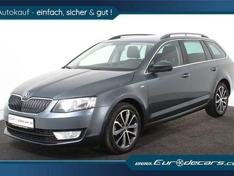 Grau Gebraucht 2016 Skoda Octavia Elegance Kombi | 9.800 € (Superpreis) - Bild 1/4