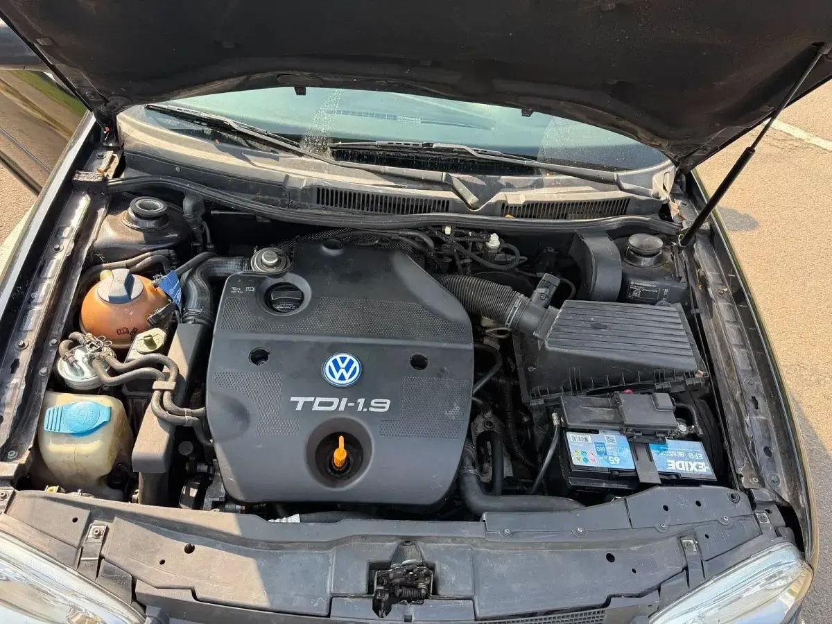 Gebraucht VW Golf IV Basis 90 PS (66 kW) 2000 Schwarz Limousine