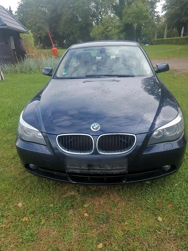 Blau Gebraucht 2005 BMW 535 Limousine | 8.600 € (Fairer Preis) - Bild 1/4