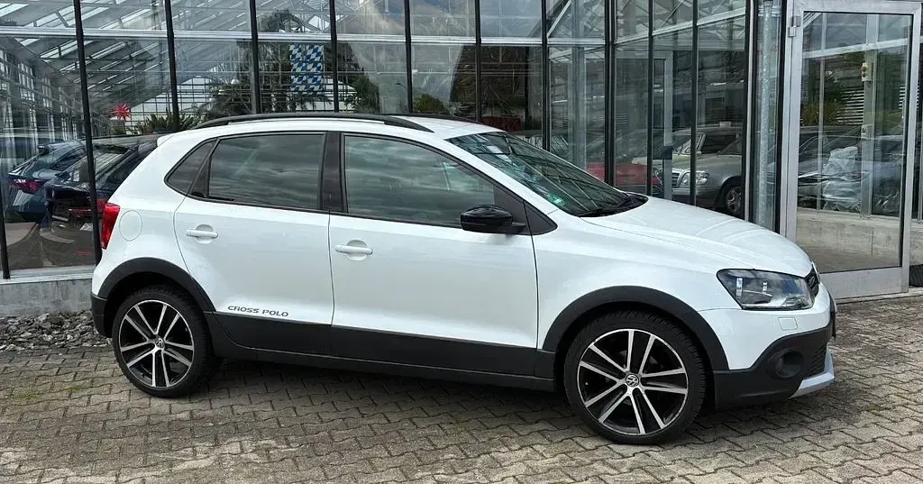 Gebraucht VW Polo Cross 90 PS (66 kW) 2013 Weiß Kleinwagen