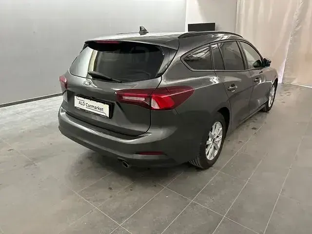 Gebraucht Ford Focus ST-Line 120 PS (88 kW) 2022 Schwarz Kombi