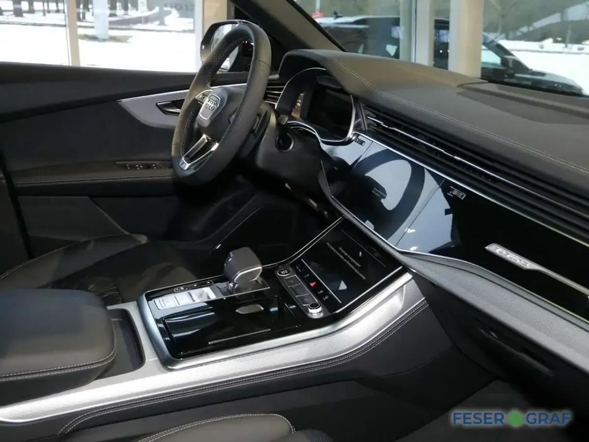 Neu Audi Q8 489 PS (359 kW) 2026 Daytonagrau perleffekt SUV