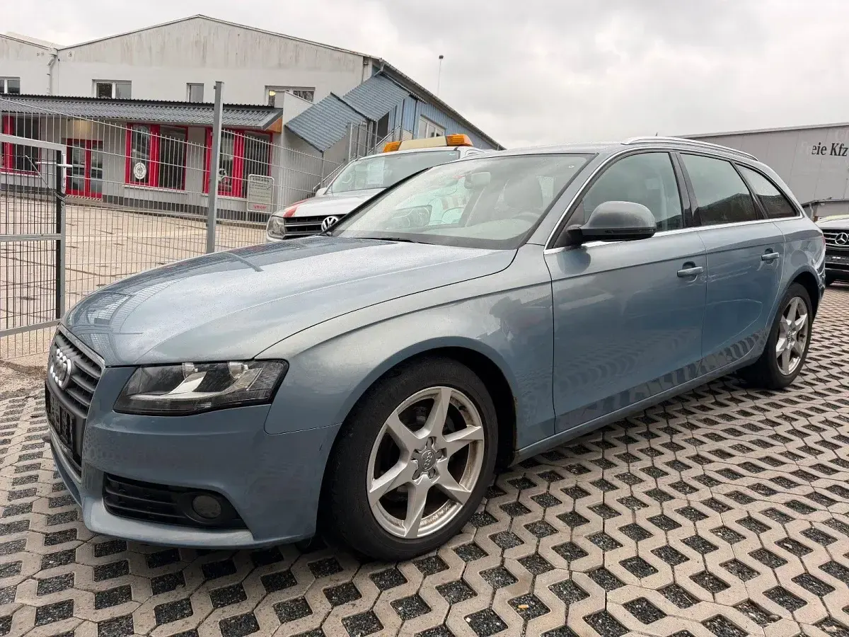 Gebraucht Audi A4 Ambition 160 PS (117 kW) 2008 Blau Kombi
