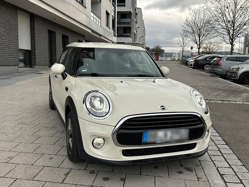 Gebraucht Mini Cooper Seven 136 PS (100 kW) 2018 Weiß Kleinwagen